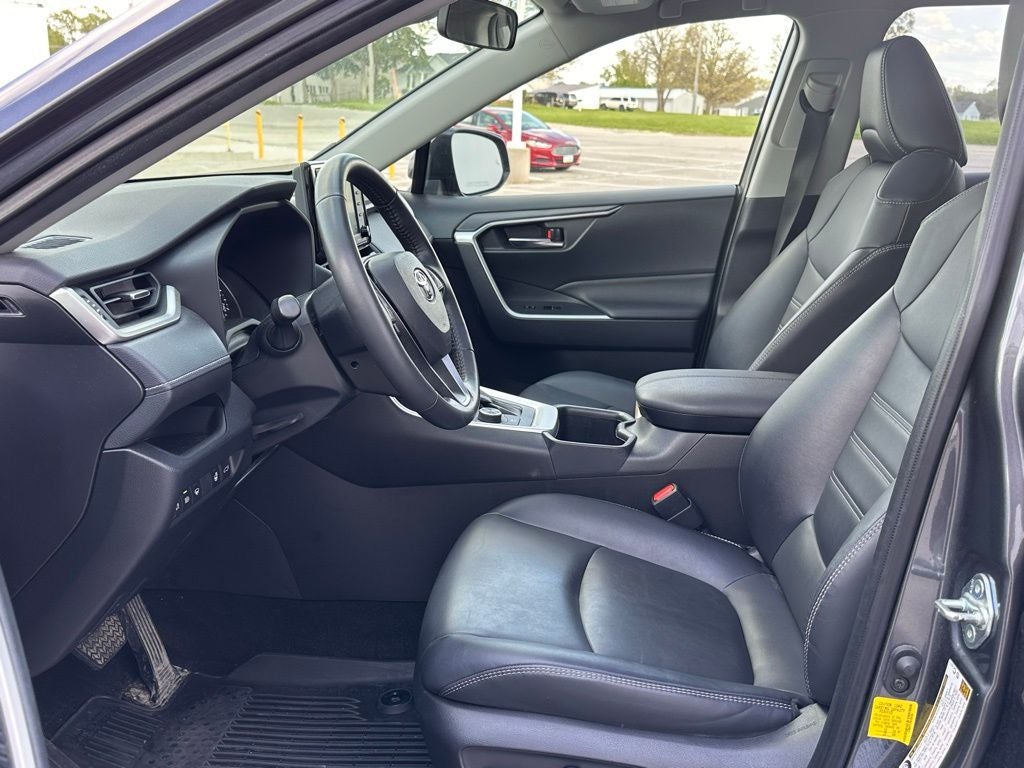 2022 Toyota RAV4 Hybrid XLE Premium