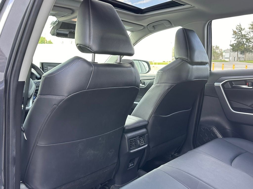 2022 Toyota RAV4 Hybrid XLE Premium