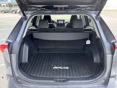 2022 Toyota RAV4 Hybrid XLE Premium