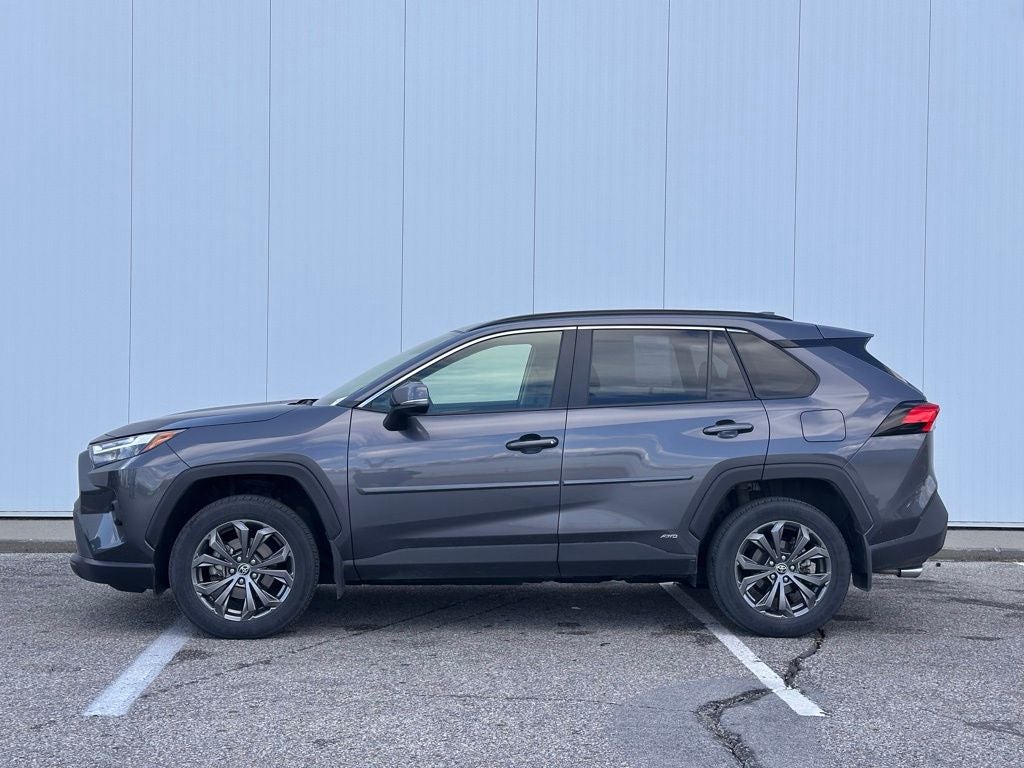 2022 Toyota RAV4 Hybrid XLE Premium