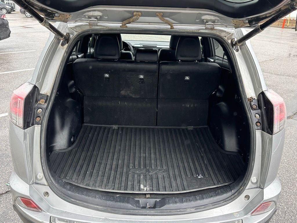 2018 Toyota RAV4 SE