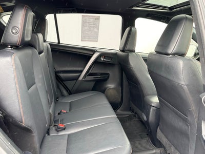 2018 Toyota RAV4 SE