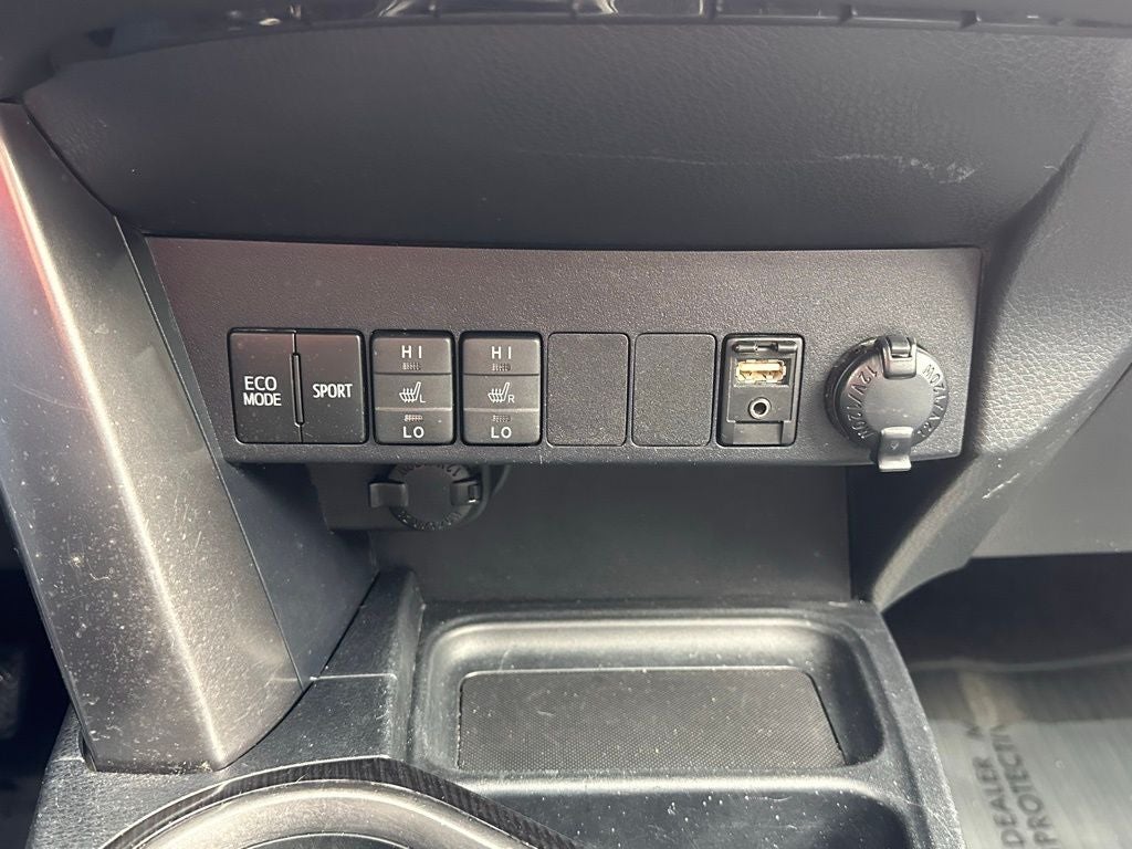 2018 Toyota RAV4 SE