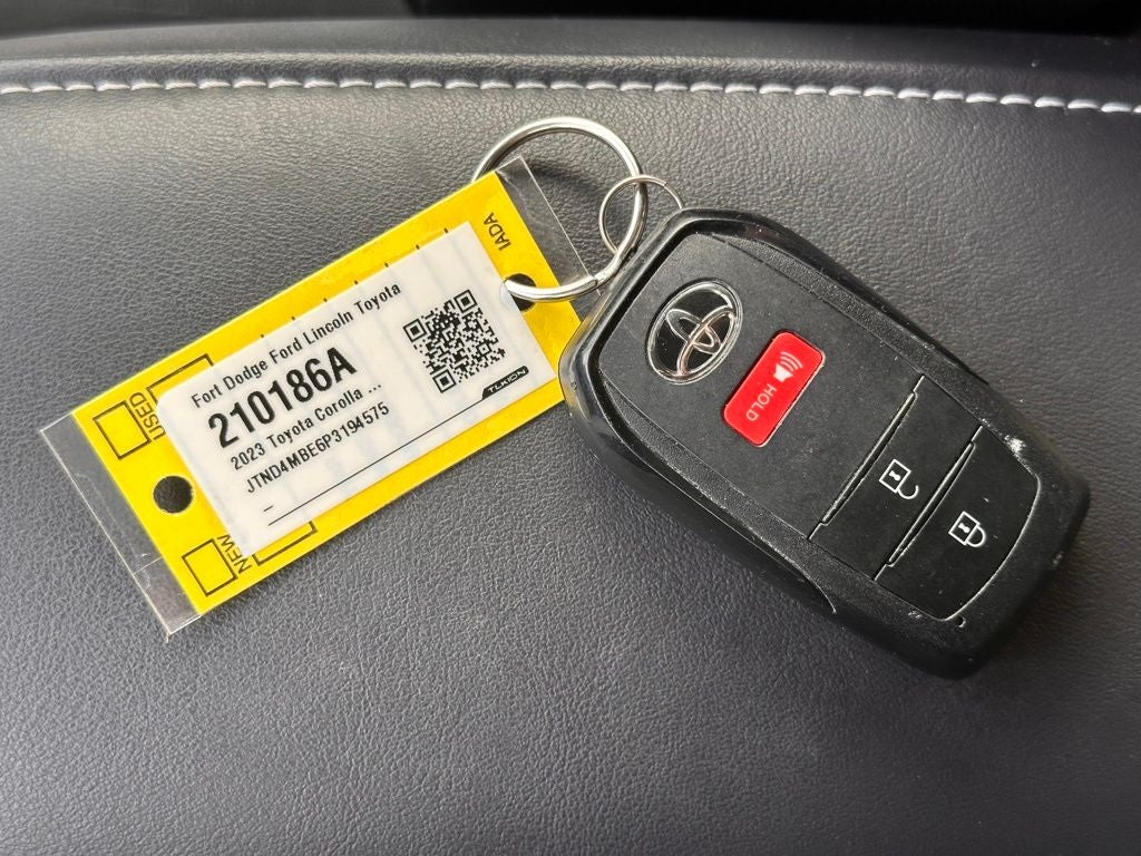 2023 Toyota Corolla Hatchback SE