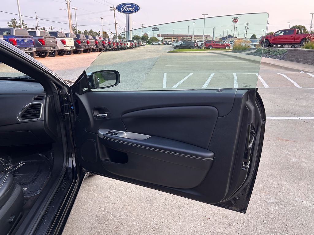2011 Chrysler 200 Limited
