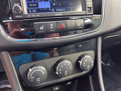 2011 Chrysler 200 Limited