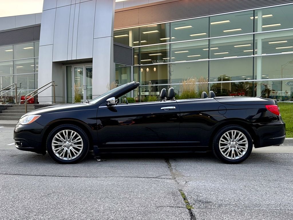 2011 Chrysler 200 Limited