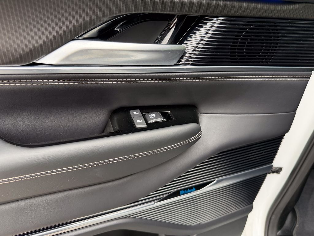 2025 Jeep Grand Wagoneer L Series II