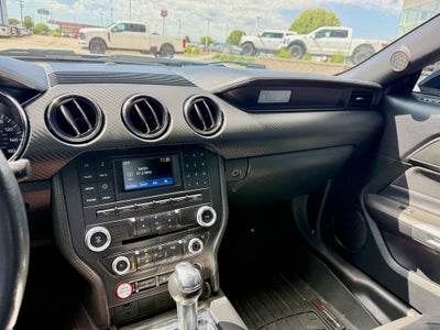 2017 Ford Mustang V6