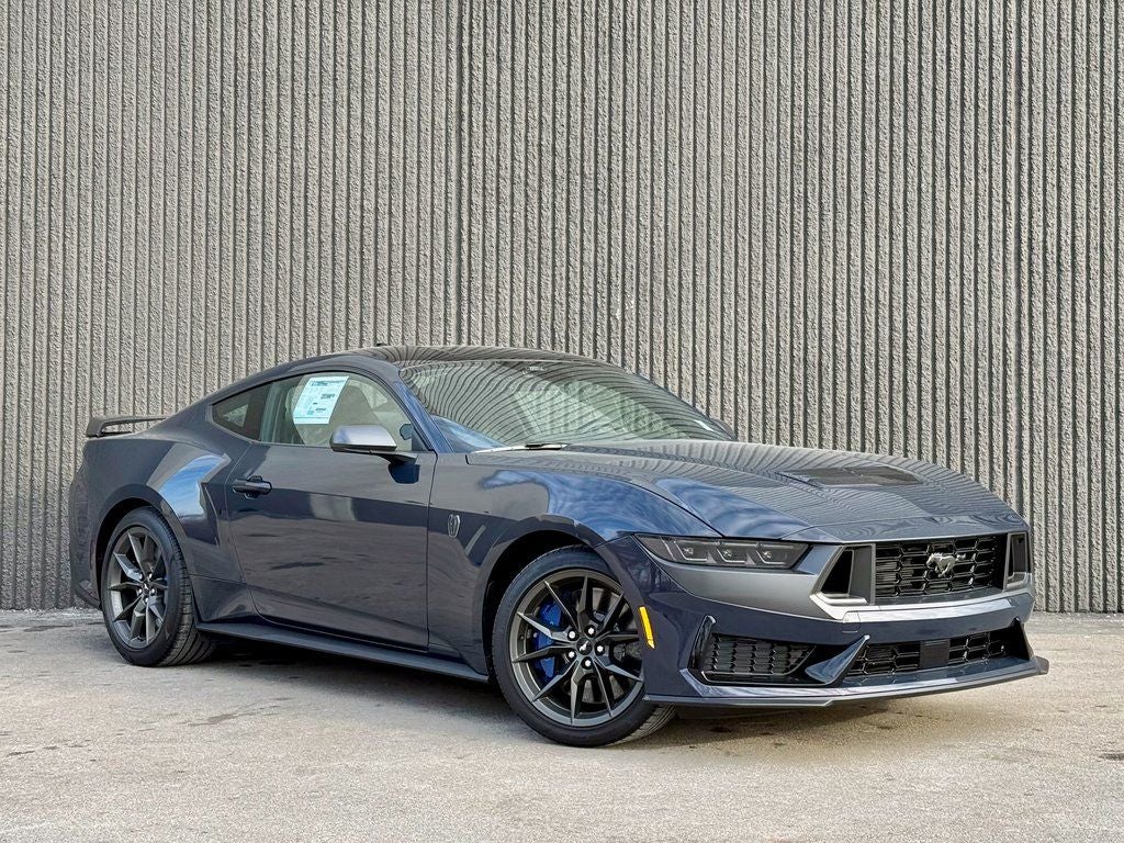 2025 Ford Mustang Dark Horse