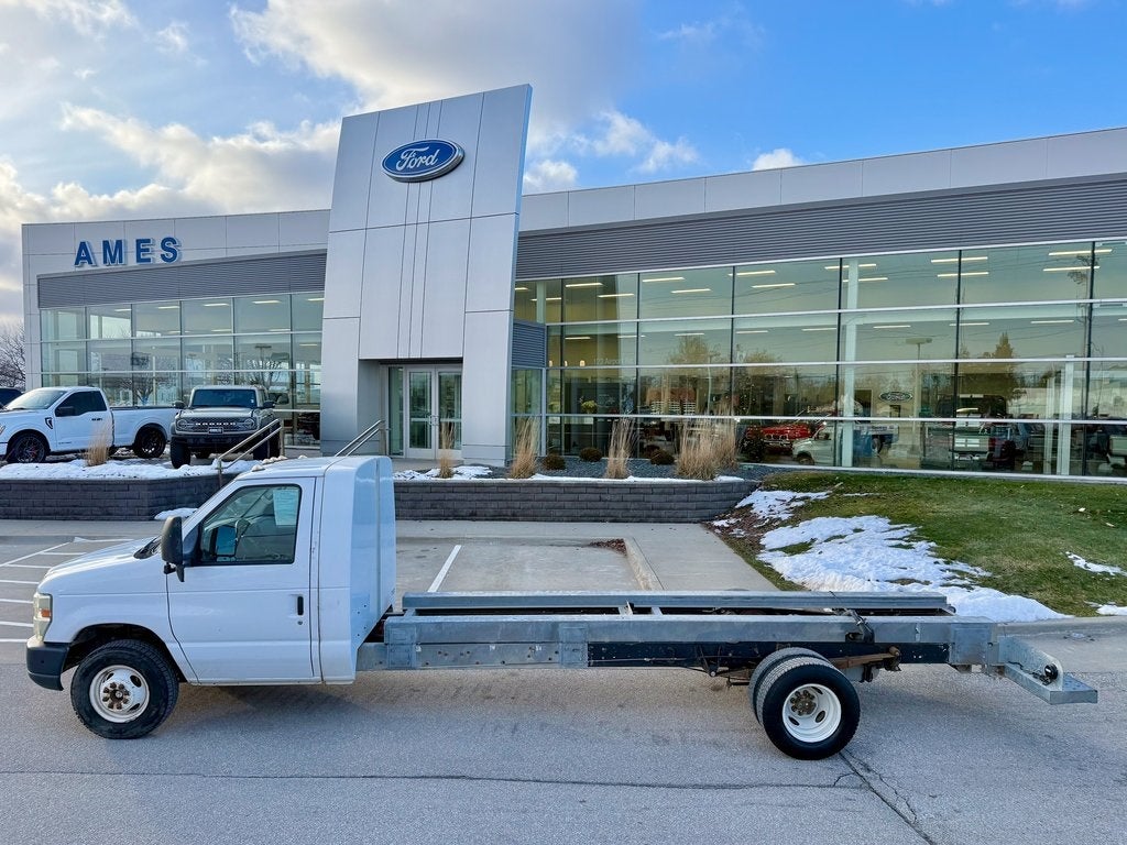 2011 Ford E-450SD Base DRW