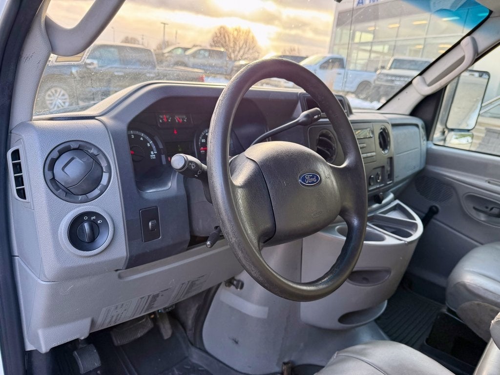 2011 Ford E-450SD Base DRW