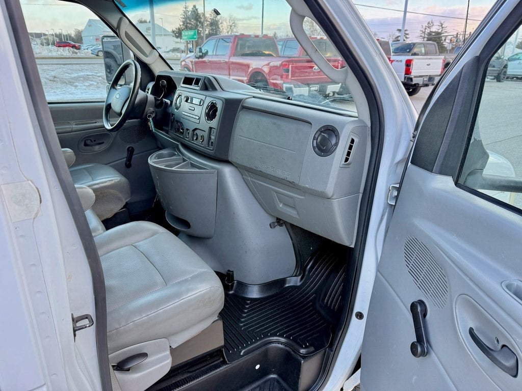 2011 Ford E-450SD Base