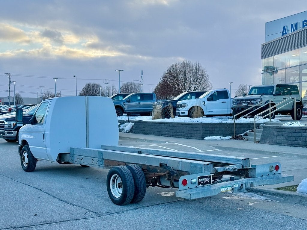 2011 Ford E-450SD Base