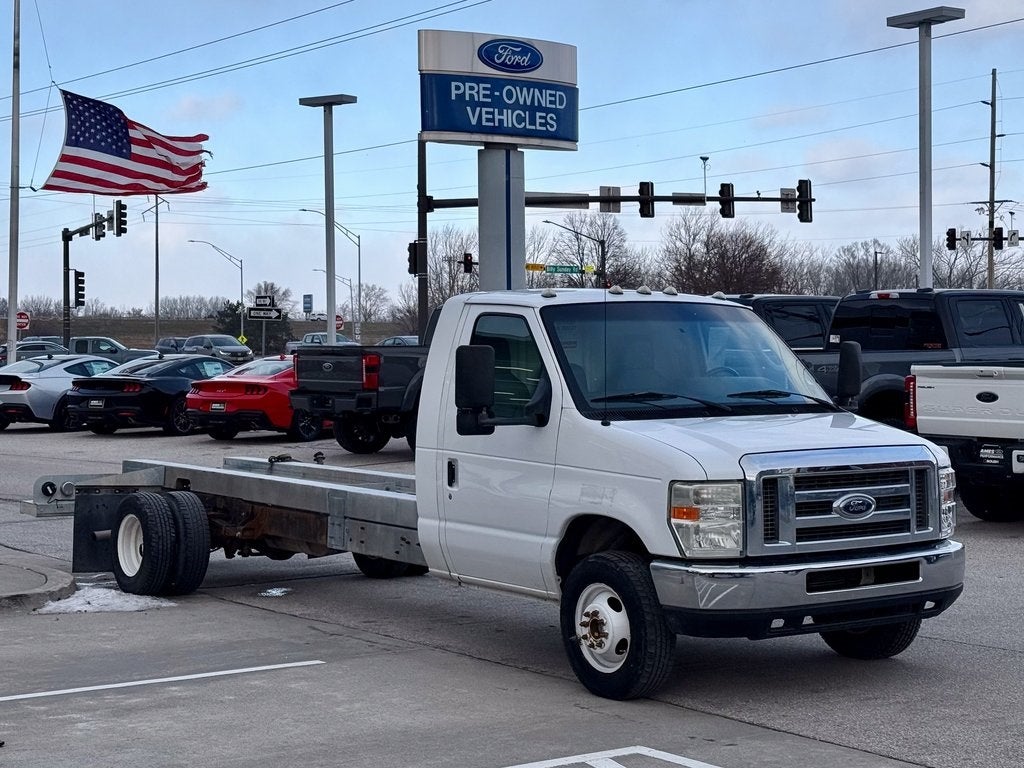 2011 Ford E-450SD Base