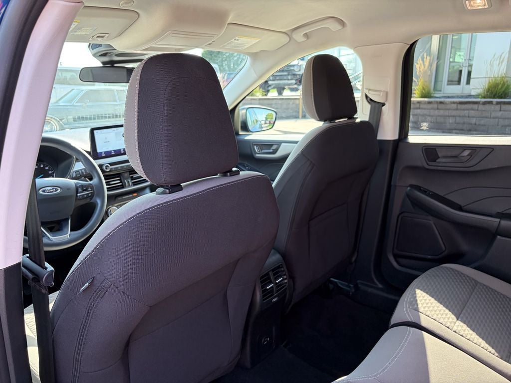 2022 Ford Escape Hybrid SE