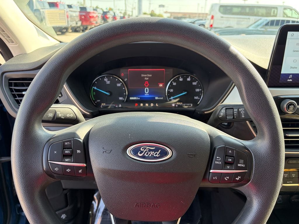 2022 Ford Escape Hybrid SE