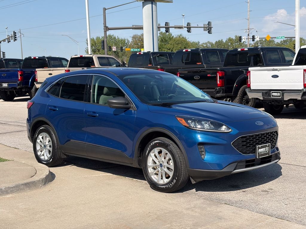 2022 Ford Escape Hybrid SE