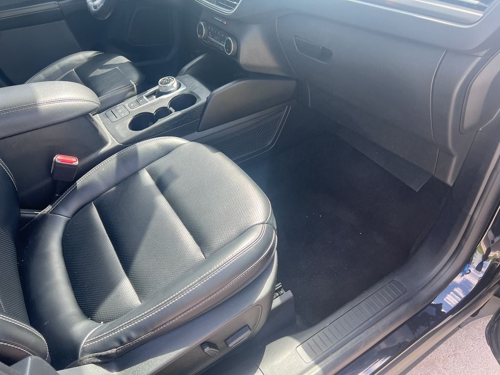2022 Ford Escape Titanium