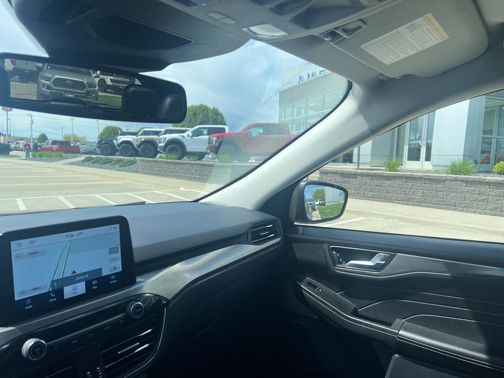 2022 Ford Escape Titanium