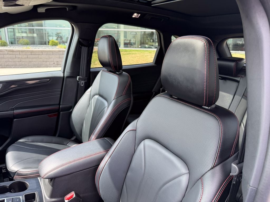 2025 Ford Escape Hybrid ST-Line Elite