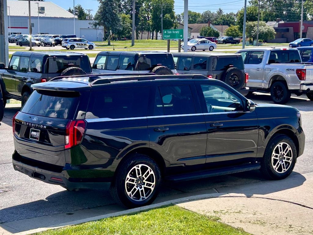 2025 Ford Expedition Active