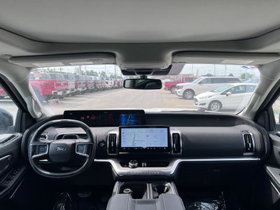 2025 Ford Expedition Platinum