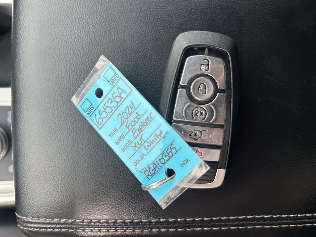 2024 Ford Explorer XLT