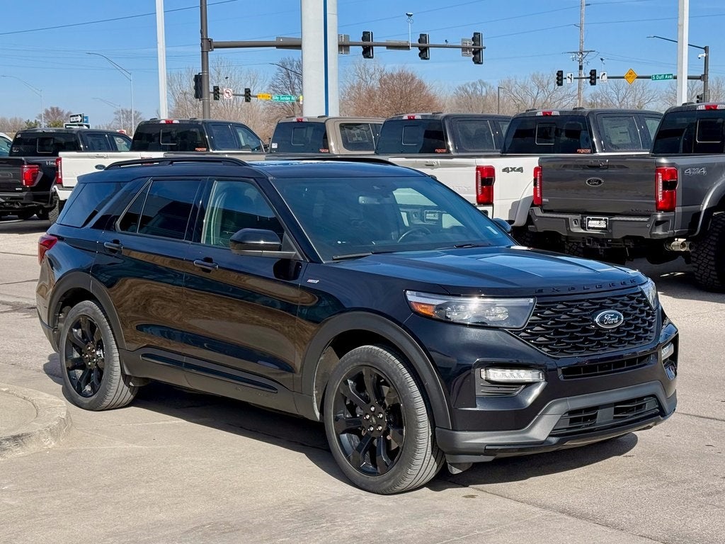2022 Ford Explorer ST-Line