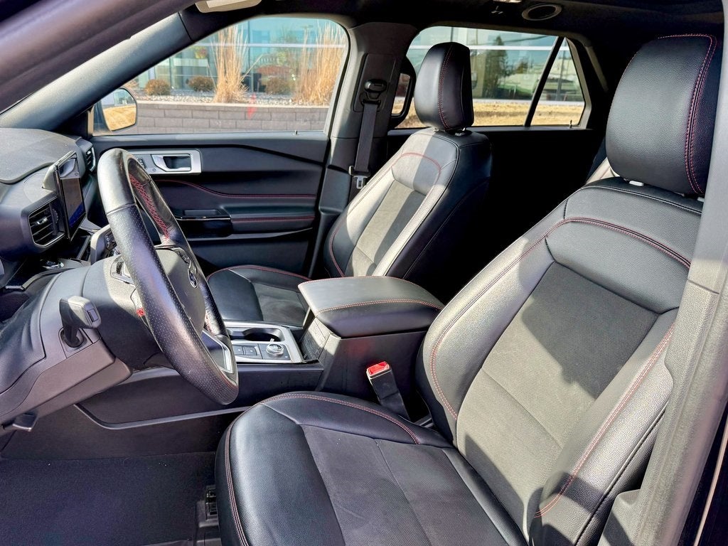 2022 Ford Explorer ST-Line