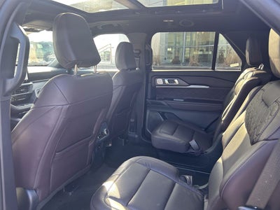 2025 Ford Explorer Platinum