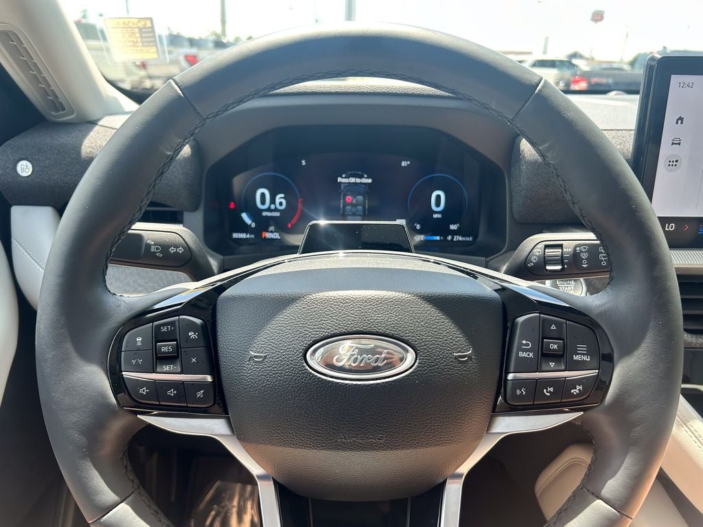 2025 Ford Explorer Platinum
