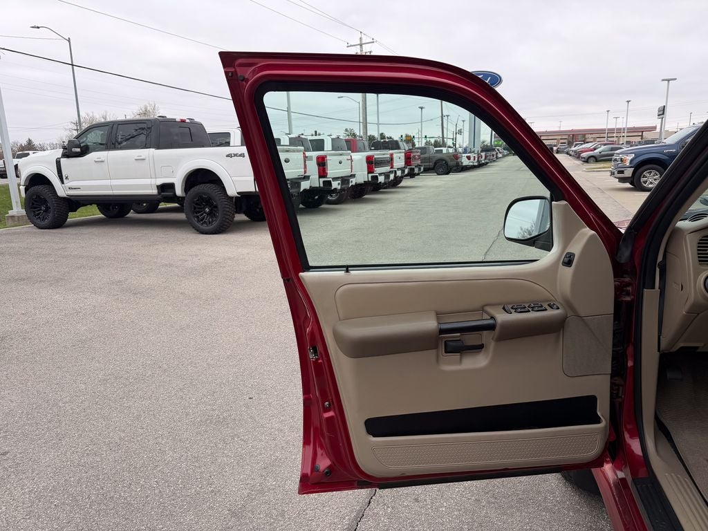 2004 Ford Explorer Sport Trac XLS