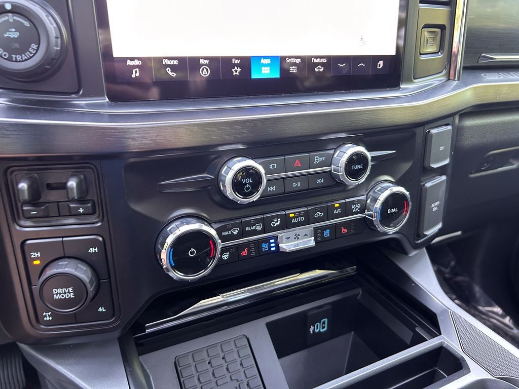 2026 Ford F-250SD Lariat Black Widow