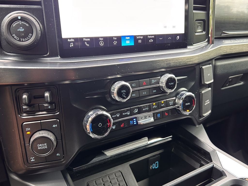2025 Ford F-250SD Black Widow
