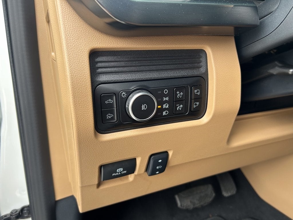 2025 Ford F-350SD Lariat DRW