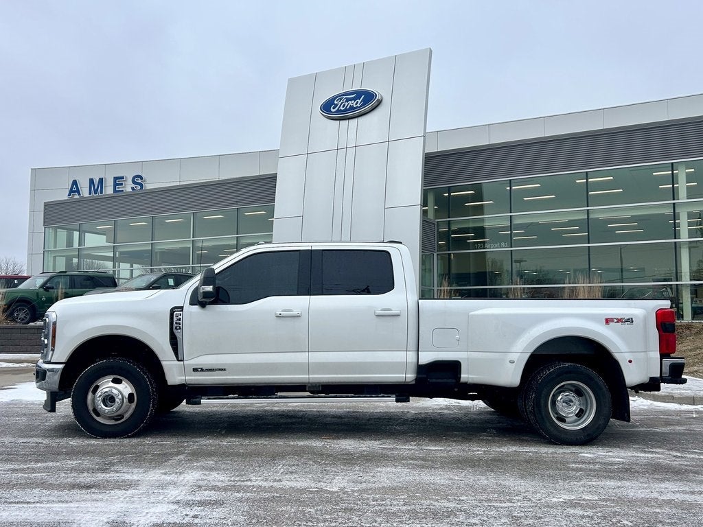 2025 Ford F-350SD Lariat DRW