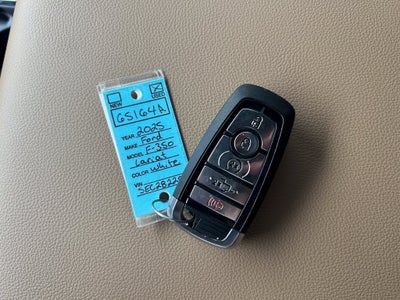 2025 Ford F-350SD Lariat DRW