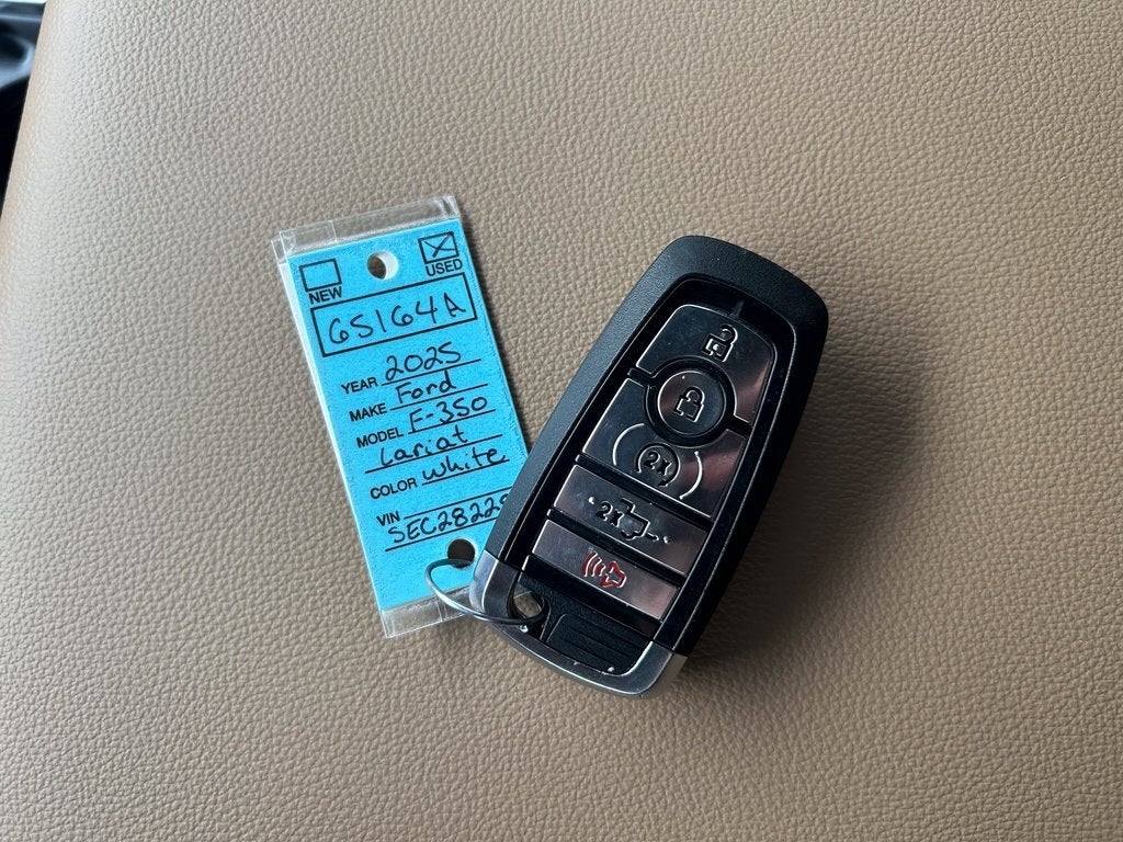 2025 Ford F-350SD Lariat DRW