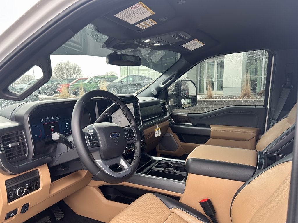 2025 Ford F-350SD Lariat DRW