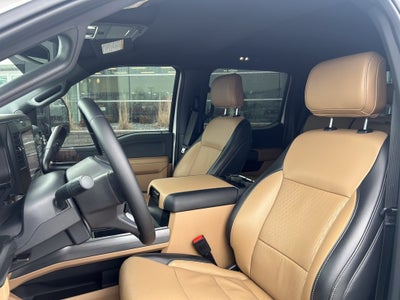 2025 Ford F-350SD Lariat DRW