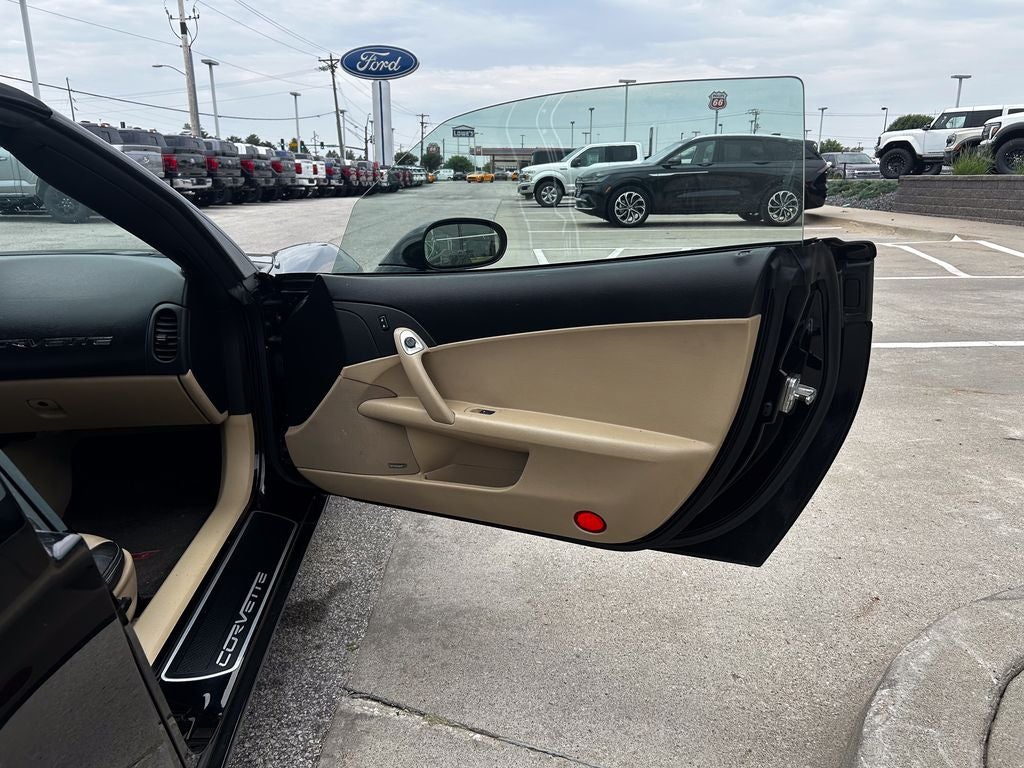 2005 Chevrolet Corvette Base
