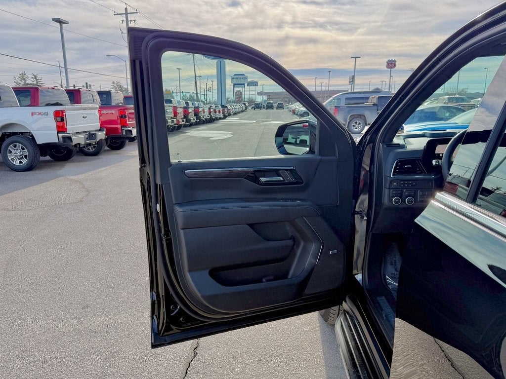 2025 Chevrolet Suburban Premier