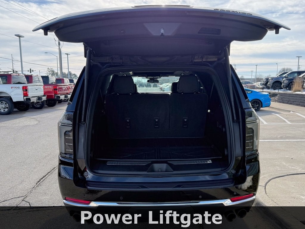 2025 Chevrolet Suburban Premier