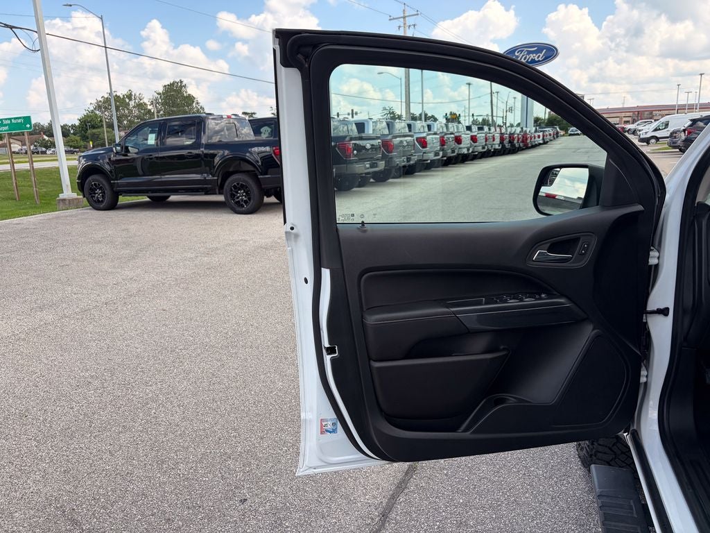 2022 GMC Canyon AT4 w/Leather
