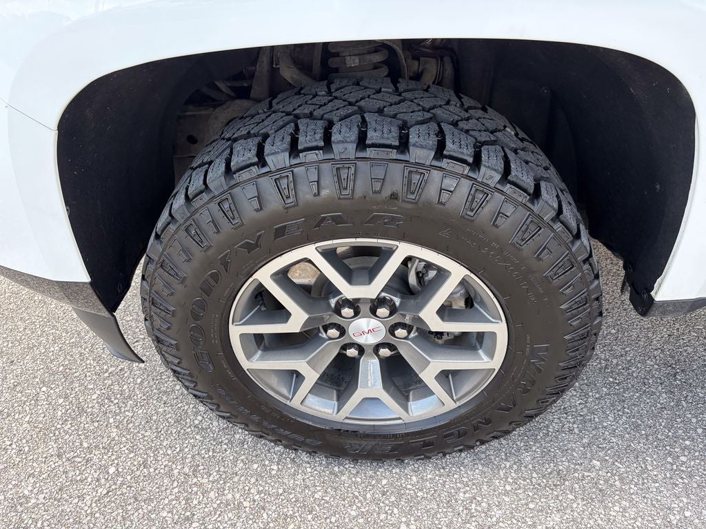 2022 GMC Canyon AT4 w/Leather