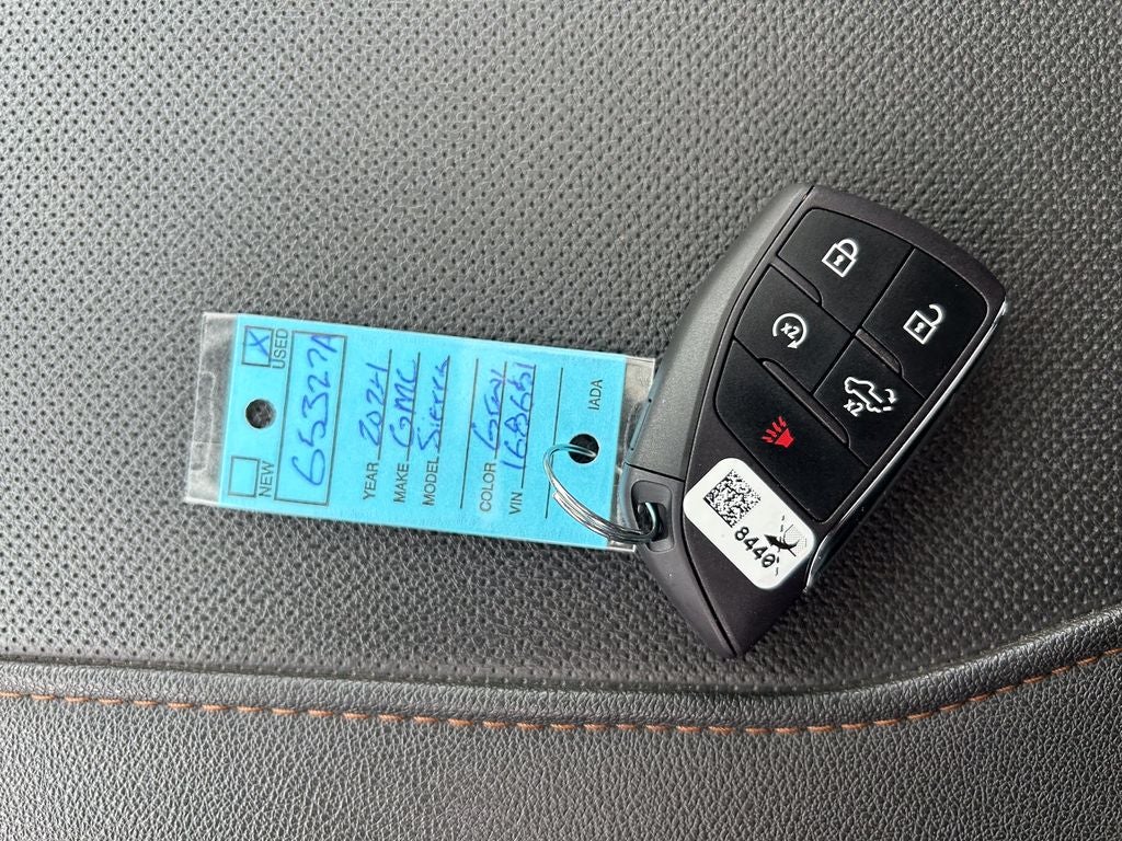 2024 GMC Sierra 1500 AT4