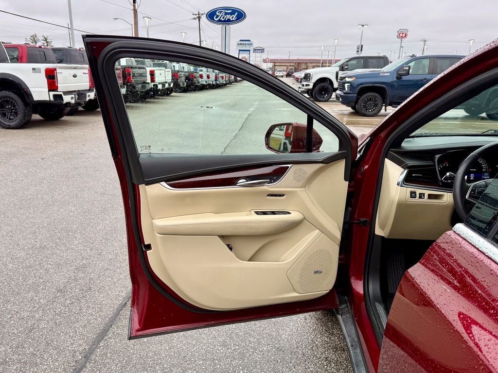 2017 Cadillac XT5 Premium Luxury