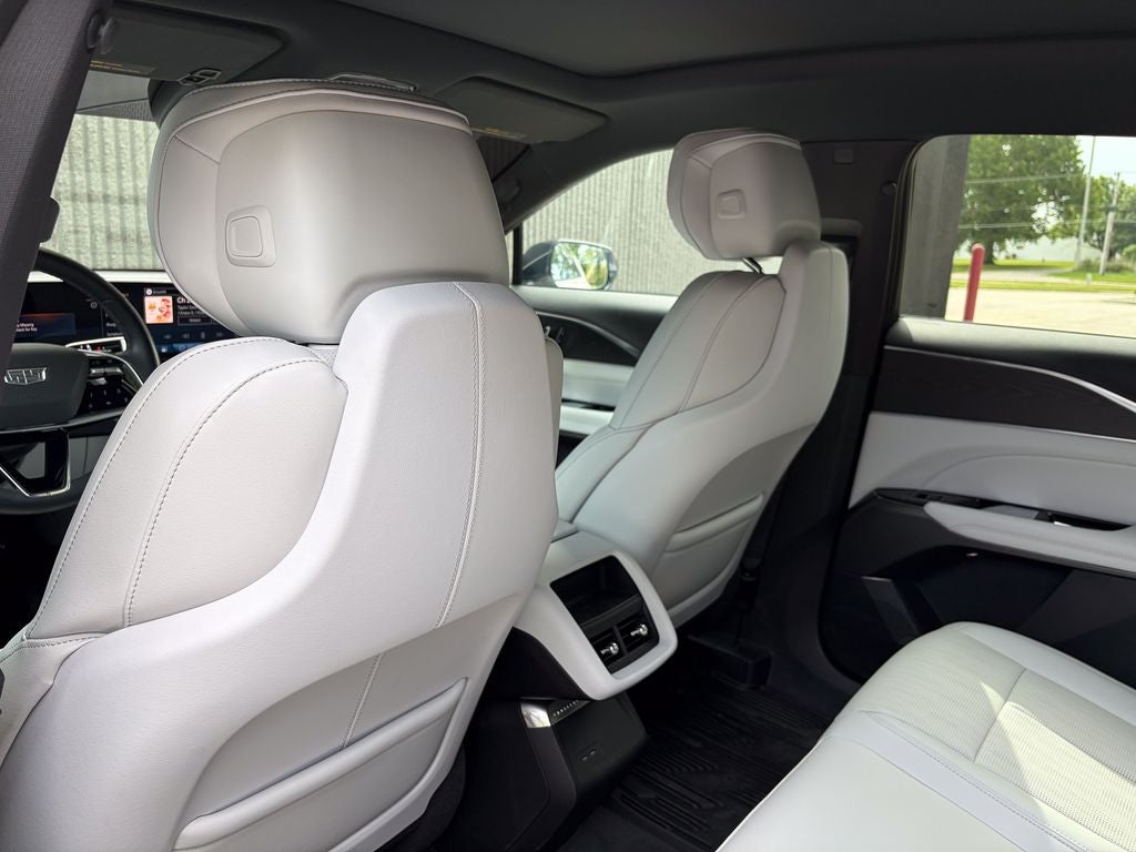 2024 Cadillac LYRIQ Sport