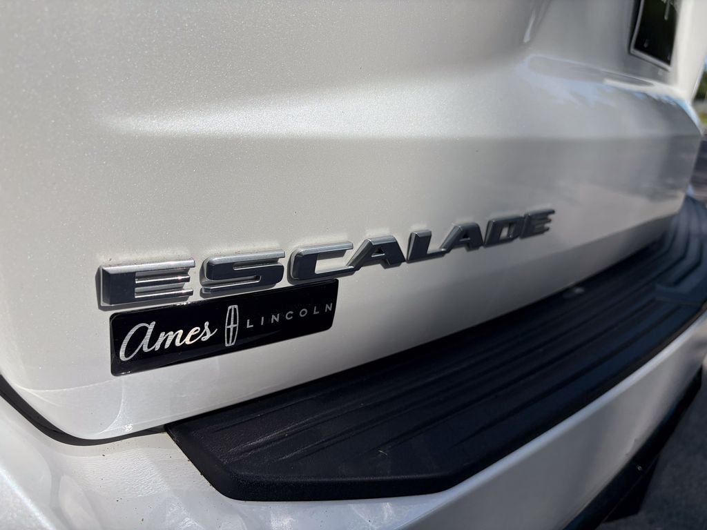 2022 Cadillac Escalade Sport Platinum